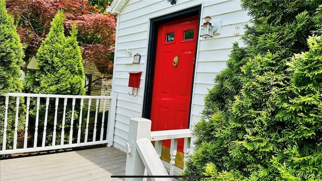 350 S 2nd St, Lewiston, NY 14092 - property entrance