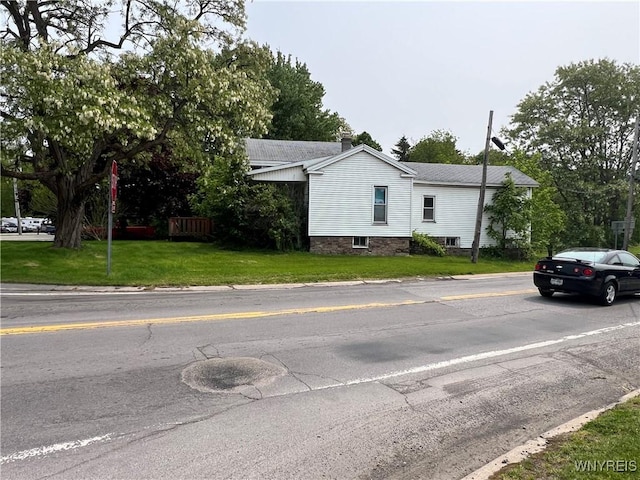 4535 Holley Byron Rd, Clarendon, NY 14470 - view of front of house with a front yard