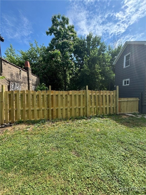 545 Tronolone Pl, Niagara Falls, NY 14301 - view of yard