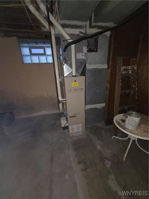 465 18th St, Niagara Falls, NY 14303 - basement with heating unit