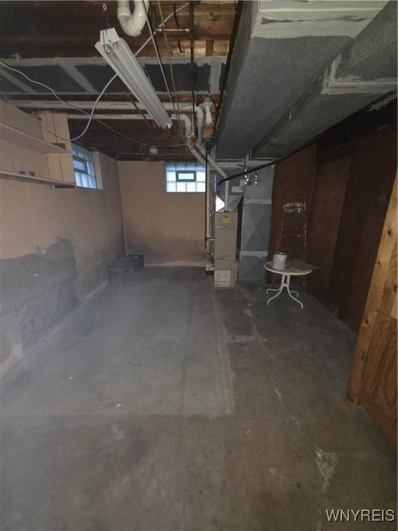 465 18th St, Niagara Falls, NY 14303 - below grade area with heating unit