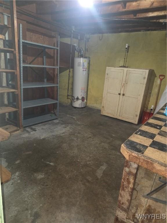 465 18th St, Niagara Falls, NY 14303 - unfinished below grade area featuring water heater