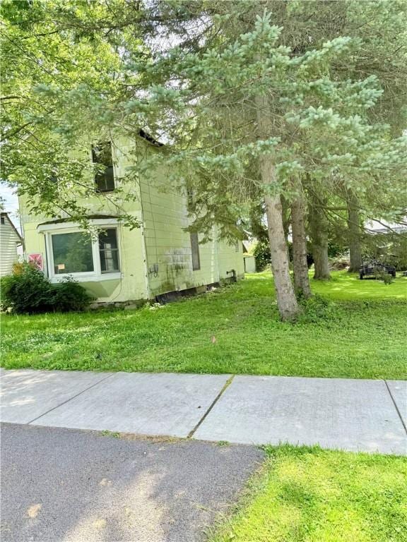 31 Boston Ave, Seneca Falls, NY 13148 - photo 2