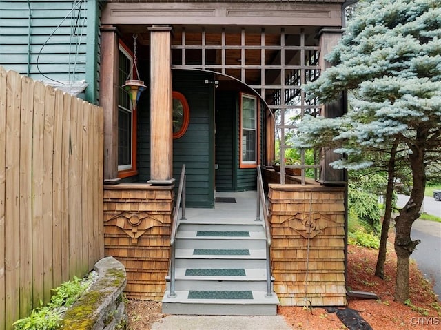4 Jewett Pl, Utica, NY 13501 - property entrance