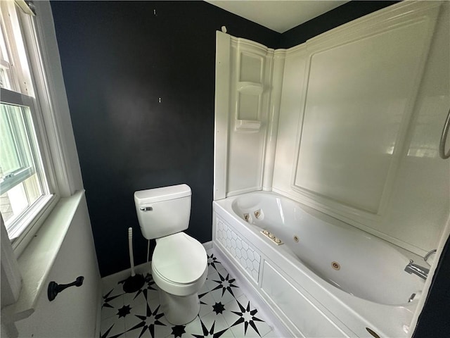 8557 Reeds Corners Rd, Sparta, NY 14437 - full bath featuring toilet and a combined bath / shower with jetted tub