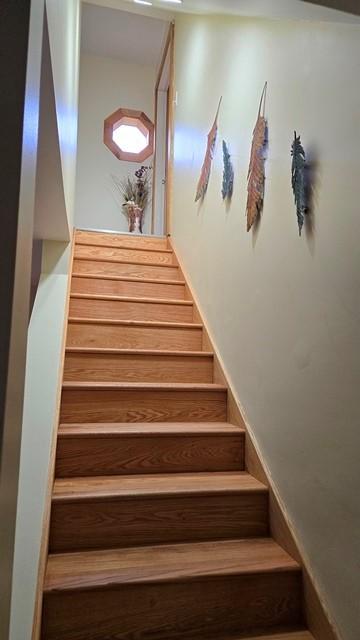 27 Watson Farm Rd, Summit, PA 16720 - view of staircase