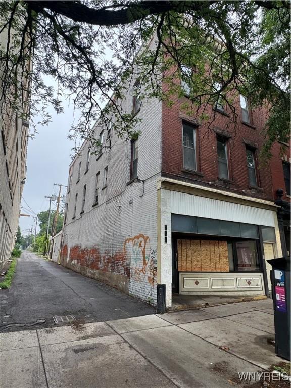 316 Niagara St, Niagara Falls, NY 14303 - photo 2