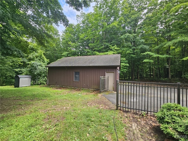 7179 Farnham Rd, Lysander, NY 13112 - photo 5