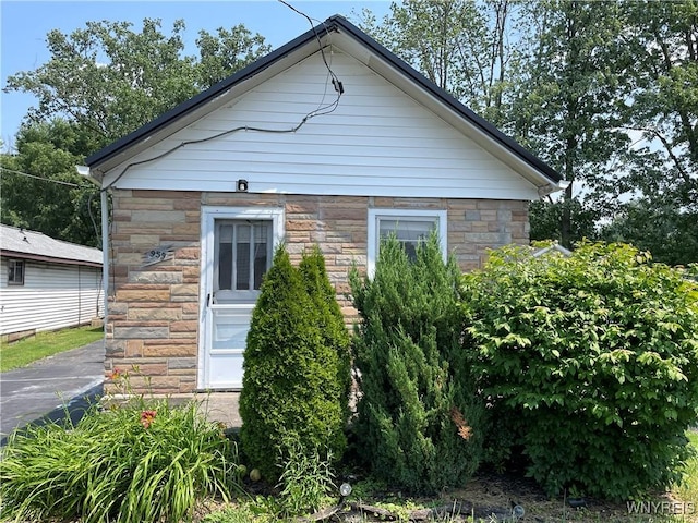 959 Erie Ave, North Tonawanda, NY 14120 - photo 2