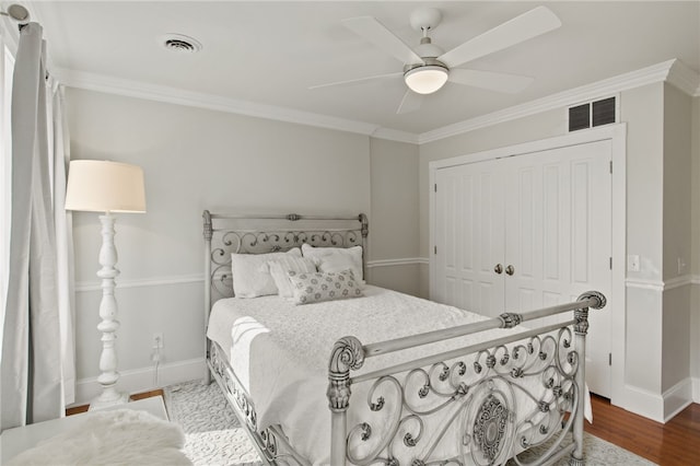 114-116 Main St Unit 114, Milo, NY 14527 - bedroom with a closet, wood finished floors, ornamental molding, and a ceiling fan