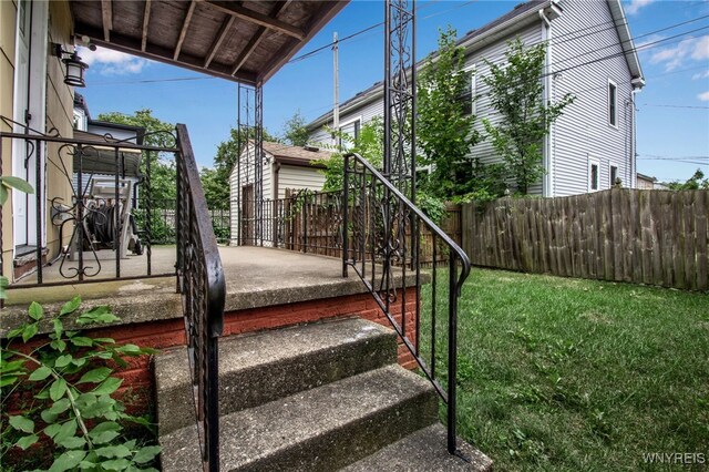 245 Tacoma Ave, Buffalo, NY 14216 - view of stairs