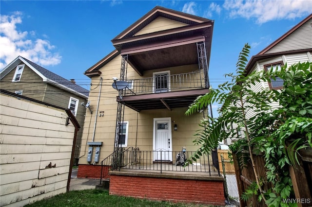 245 Tacoma Ave, Buffalo, NY 14216 - view of front of home with a balcony