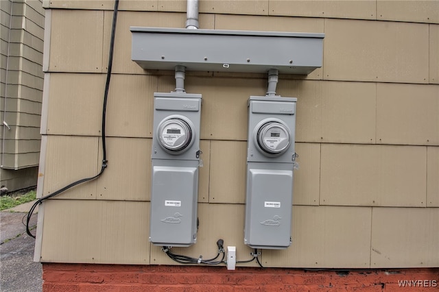 245 Tacoma Ave, Buffalo, NY 14216 - exterior view of mail area and electric meter