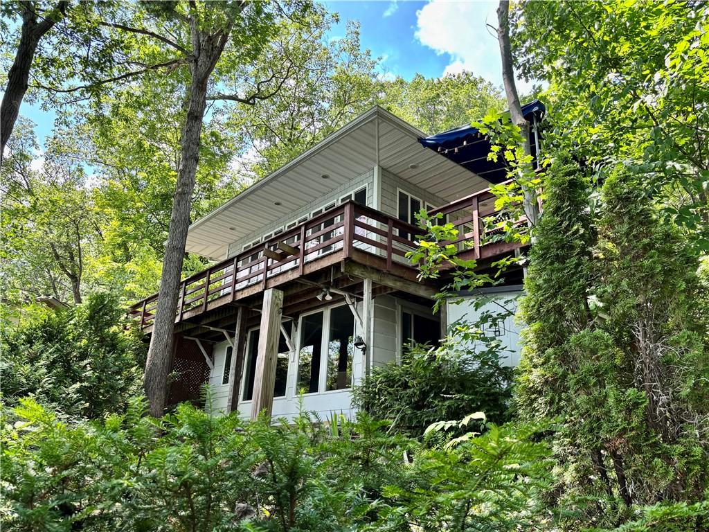 8111 E Bluff Dr, Jerusalem, NY 14527 - photo 1