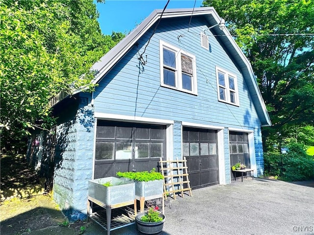 1765 W Rd, Oneida, NY 13421 - view of front of house