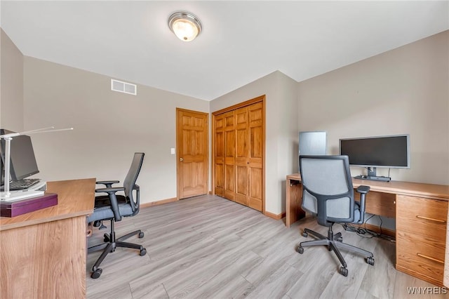 4584 Ridgeview Dr S, Pendleton, NY 14120 - home office featuring light wood-type flooring and baseboards