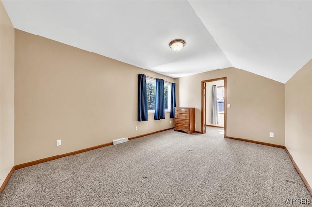 4584 Ridgeview Dr S, Pendleton, NY 14120 - bonus room with light carpet and lofted ceiling