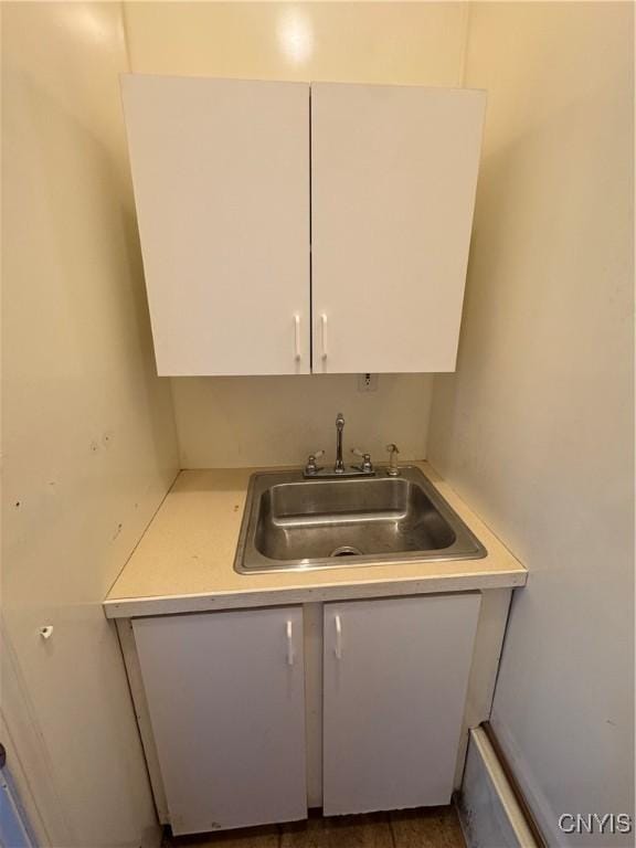 410 W Elm St, Oneida, NY 13421 - bar featuring a sink