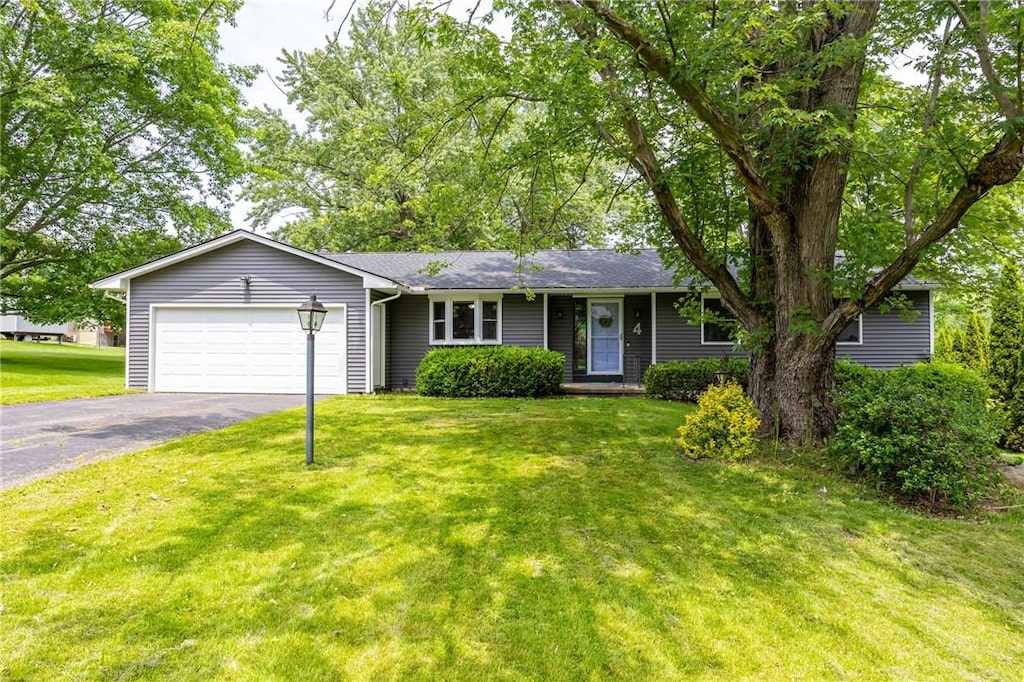 4 Parkland Dr, Perinton, NY 14450 - photo 1