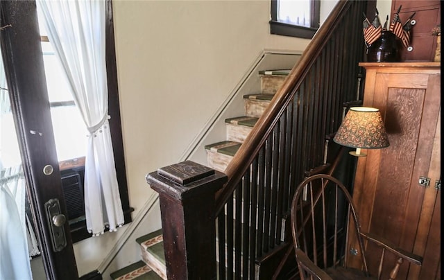 561 W Washington Ave, Elmira City, NY 14901 - view of stairway