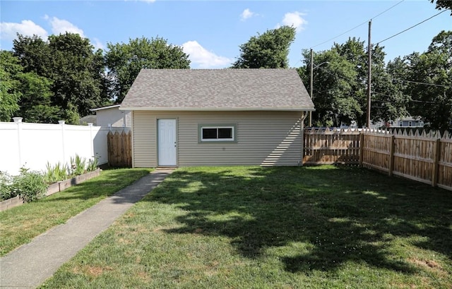 561 W Washington Ave, Elmira City, NY 14901 - view of outdoor structure with a fenced backyard