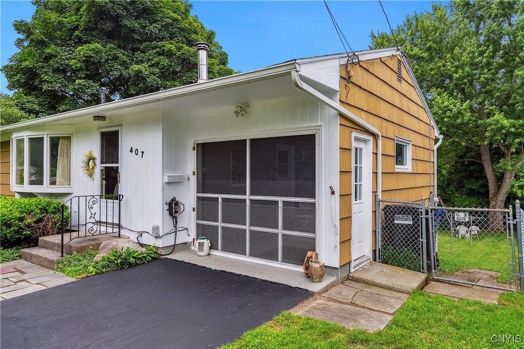 407 Mitchell Ave, Syracuse, NY 13207 - photo 1