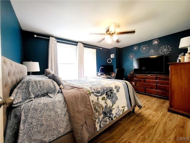 128 Dorando Way, Salina, NY 13090 - bedroom featuring wood finished floors and ceiling fan