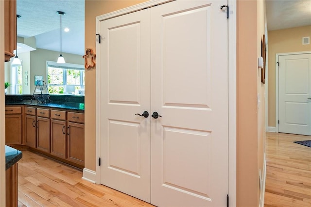 1100 Yorkshire Way, Victor, NY 14564 - bar area featuring light wood-type flooring, pendant lighting, and recessed lighting