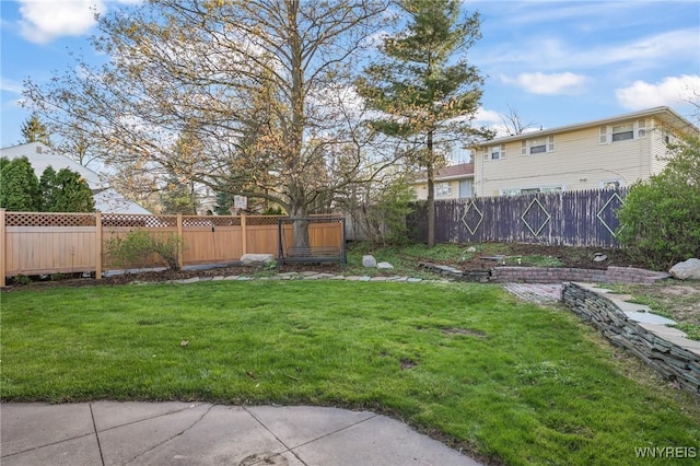 722 College Ter, Niagara Falls, NY 14305 - view of fenced yard