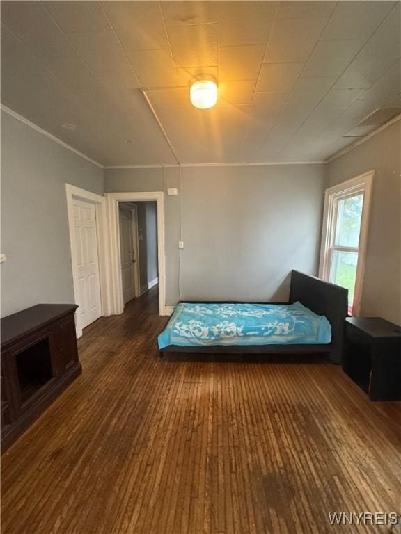 24 Northrup Pl, Buffalo, NY 14214 - bedroom with wood finished floors and crown molding