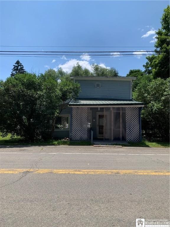 749-753 W Main, Ellington, NY 14732 - view of front of home with a porch