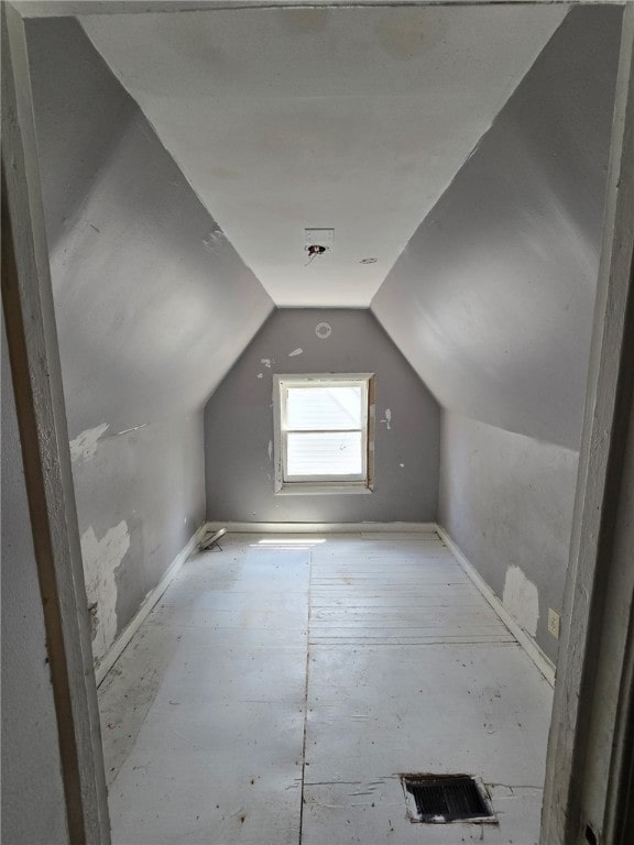 3 Kenmore St, Rochester, NY 14611 - additional living space with vaulted ceiling