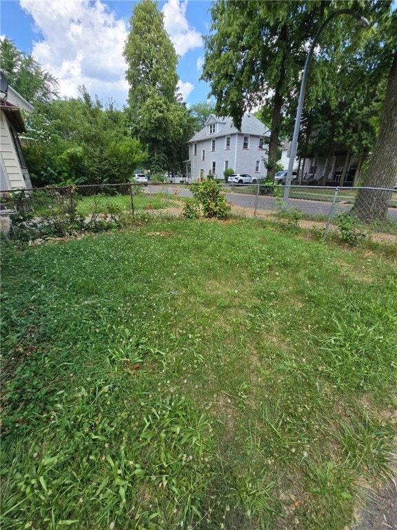 1 W Kenmore St W, Rochester, NY 14611 - view of yard