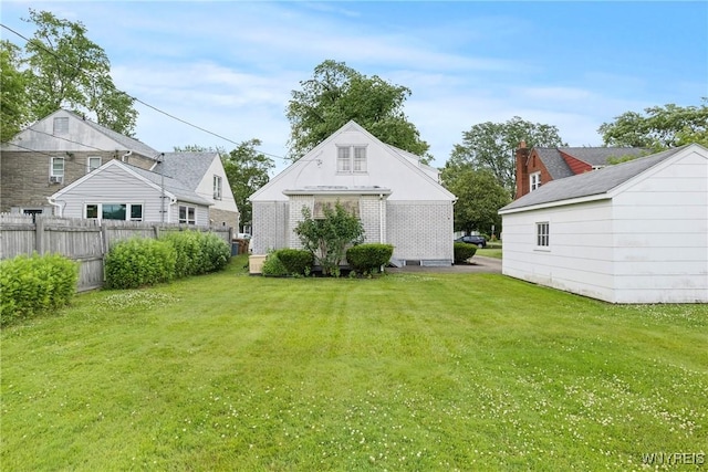 194 Woodridge Ave, Cheektowaga, NY 14225 - view of yard