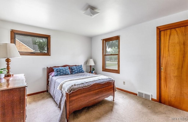 473 Seneca Creek Rd, West Seneca, NY 14224 - bedroom featuring carpet flooring