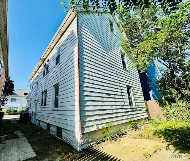 67 Holmes St, Buffalo, NY 14207 - view of property exterior