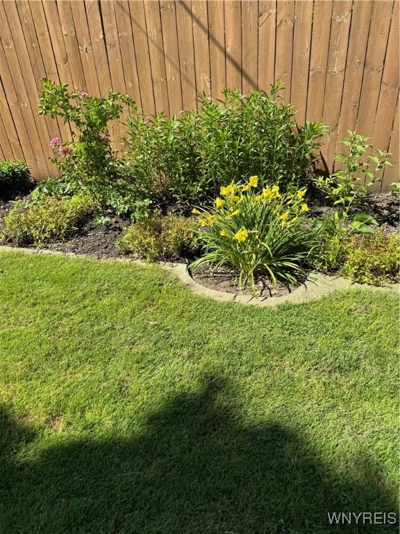 45 Clio Ave, Buffalo, NY 14220 - view of yard