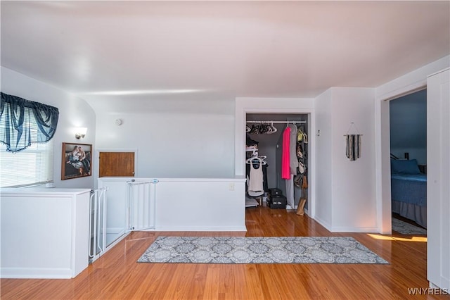 282 N Wrexham Ct, Tonawanda, NY 14150 - foyer entrance with wood finished floors