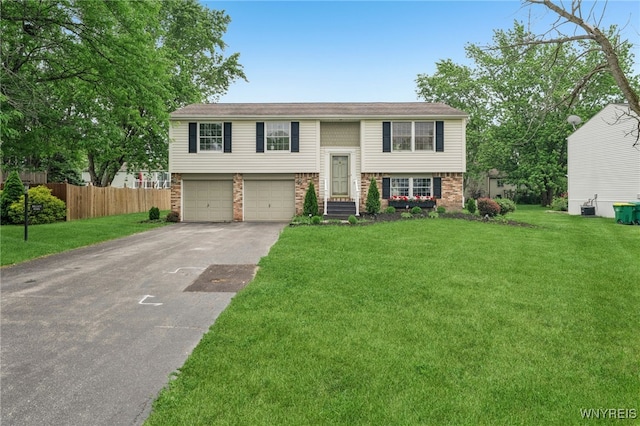 6586 Parkwood Dr, Lockport Town, NY 14094 - photo 1