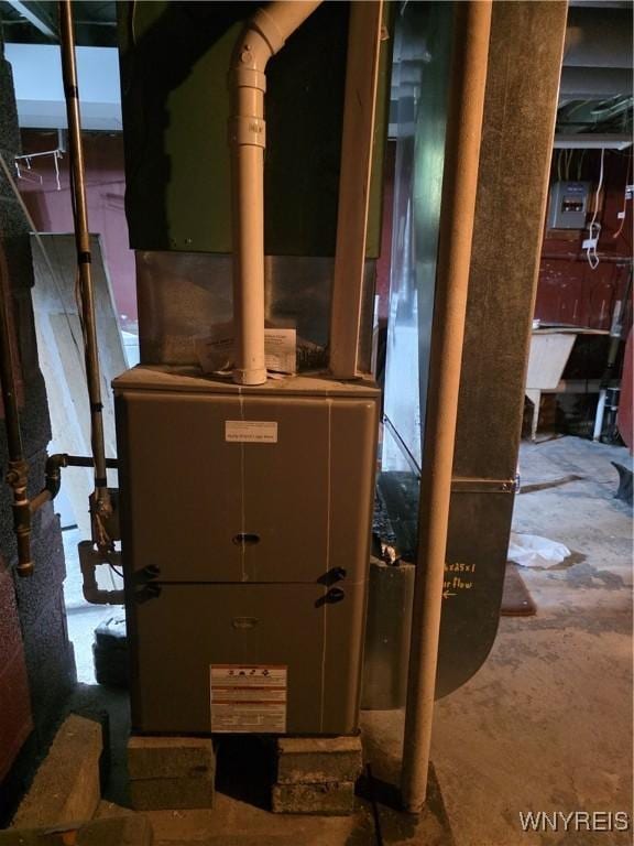 4049 River Rd, Lewiston, NY 14174 - utilities featuring heating unit