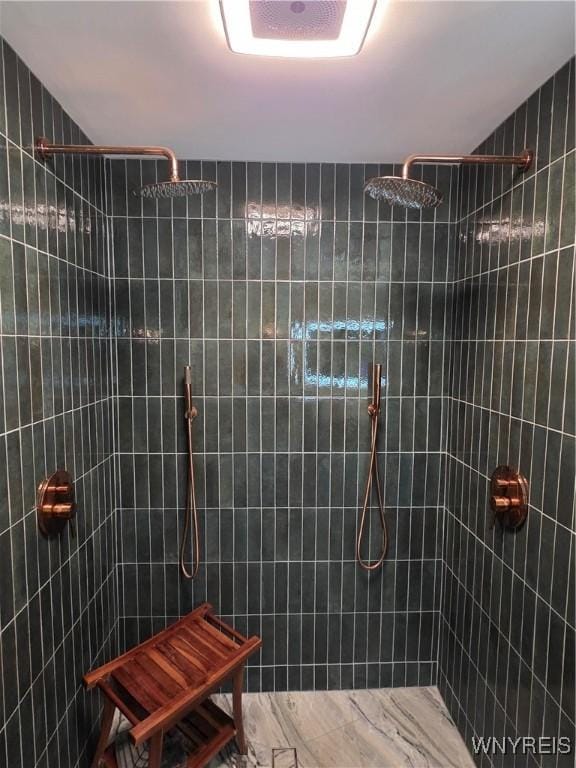 4049 River Rd, Lewiston, NY 14174 - full bath with a tile shower