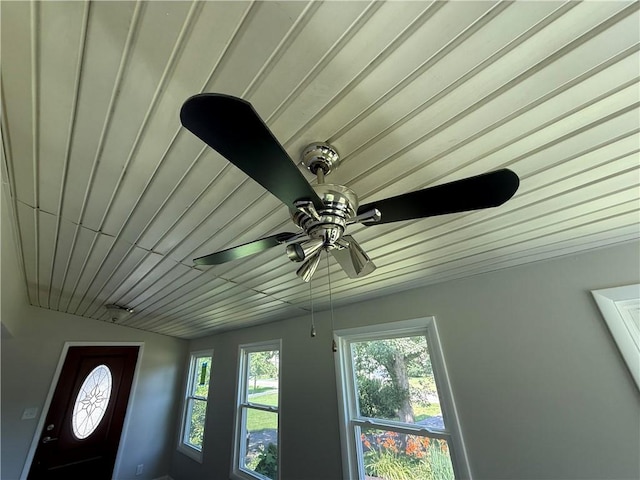 11948 River Rd, Corning, NY 14830 - detailed view of ceiling fan
