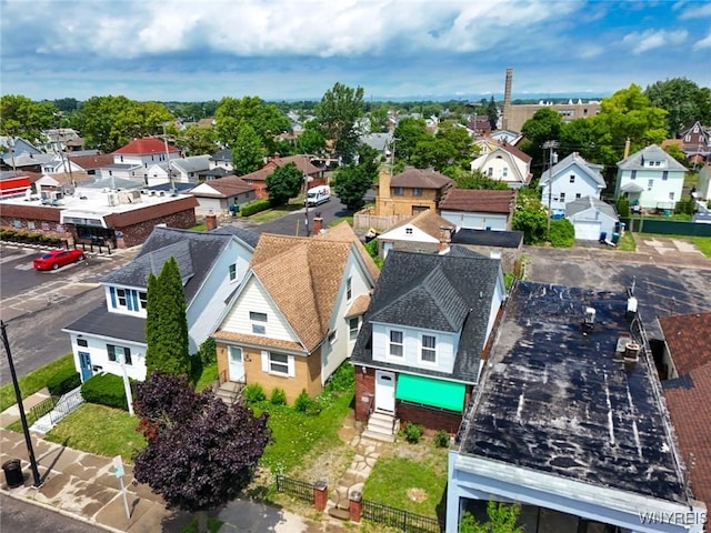 2906 Pine Ave, Niagara Falls, NY 14301 - aerial view of residential area featuring a pool