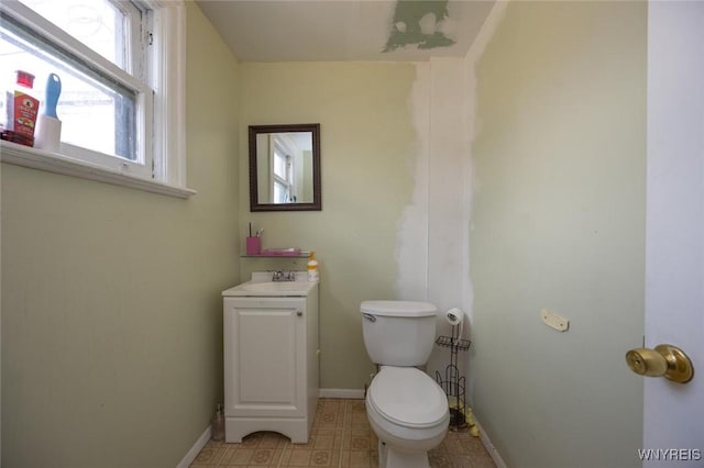 2906 Pine Ave, Niagara Falls, NY 14301 - bathroom with vanity and toilet