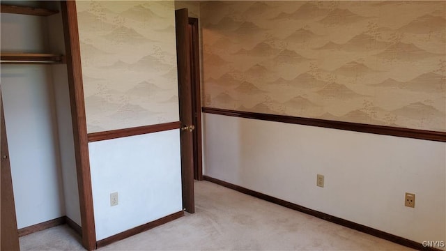 582 Peck Rd, Sullivan, NY 13082 - unfurnished room featuring wallpapered walls and light carpet