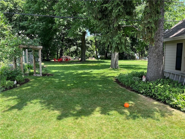 78 Falleson Rd, Rochester, NY 14612 - view of grassy yard