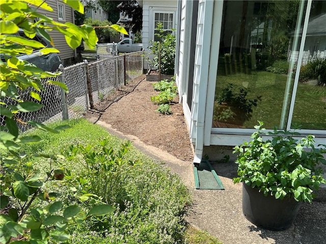 78 Falleson Rd, Rochester, NY 14612 - view of yard