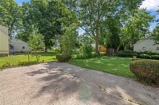 975 Whitlock Rd, Irondequoit, NY 14609 - view of yard featuring a patio