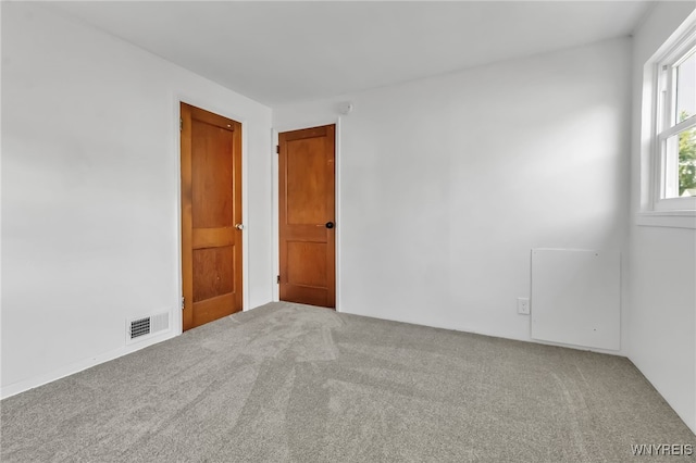 1335 James Ave, Niagara Falls, NY 14305 - empty room with carpet floors
