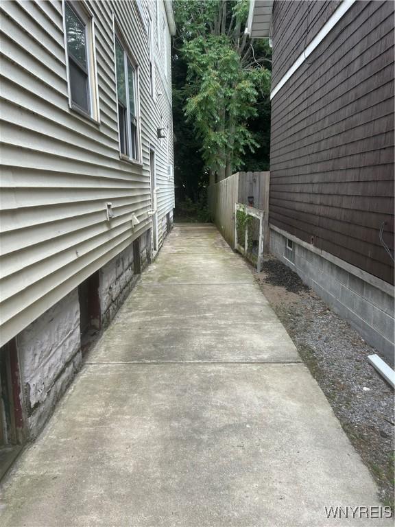 50 Hubbell Ave, Buffalo, NY 14220 - view of side of property